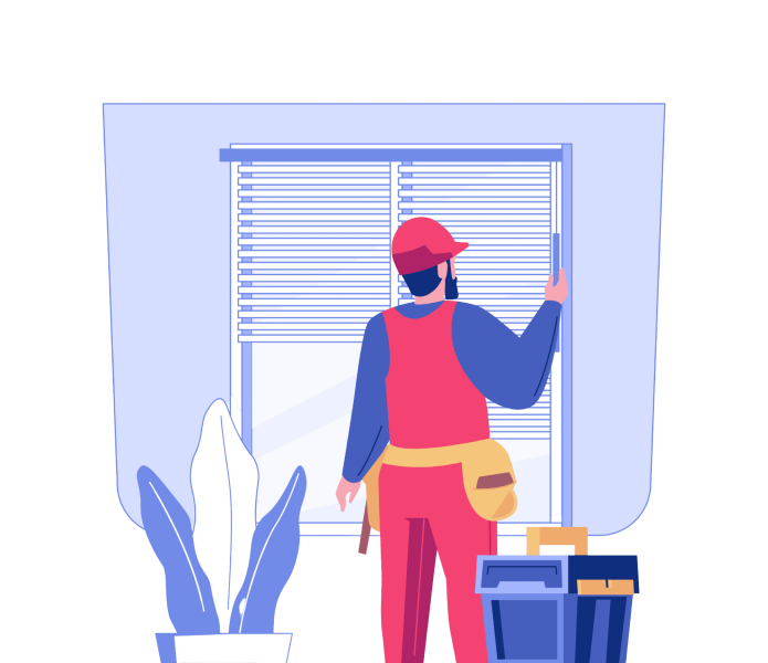 menuisier installant un volet dans le Morbihan